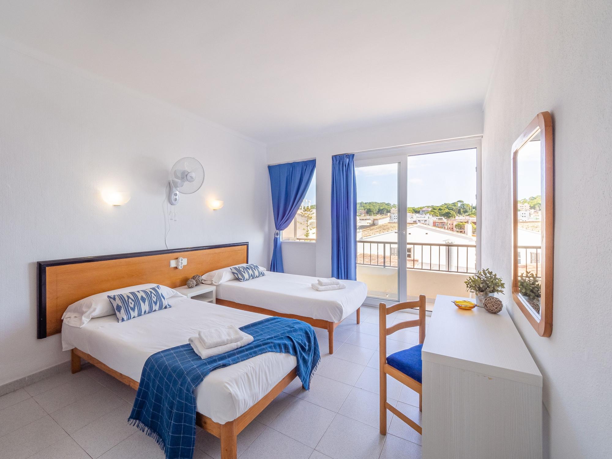 Hostal Port Corona Cala Ratjada  Extérieur photo