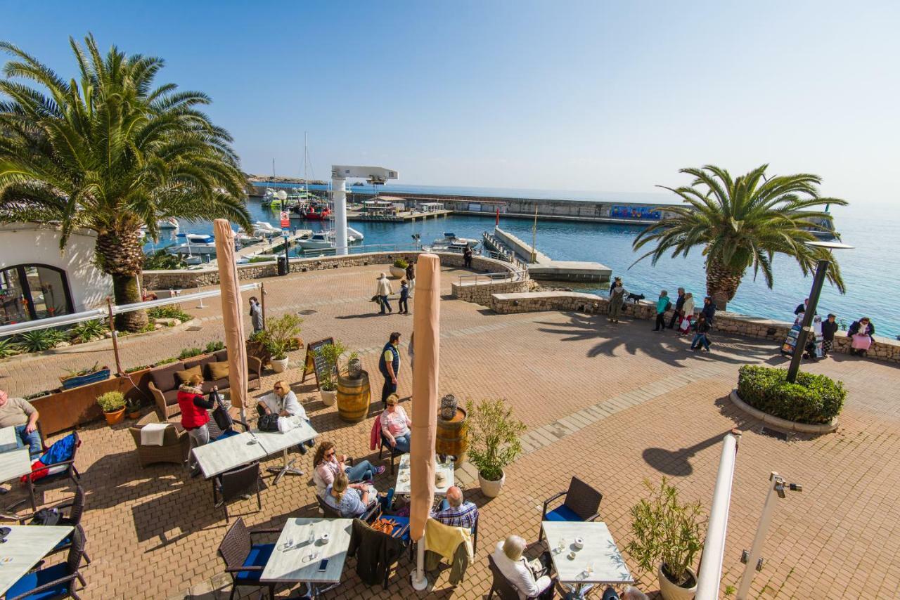 Hostal Port Corona Cala Ratjada  Extérieur photo